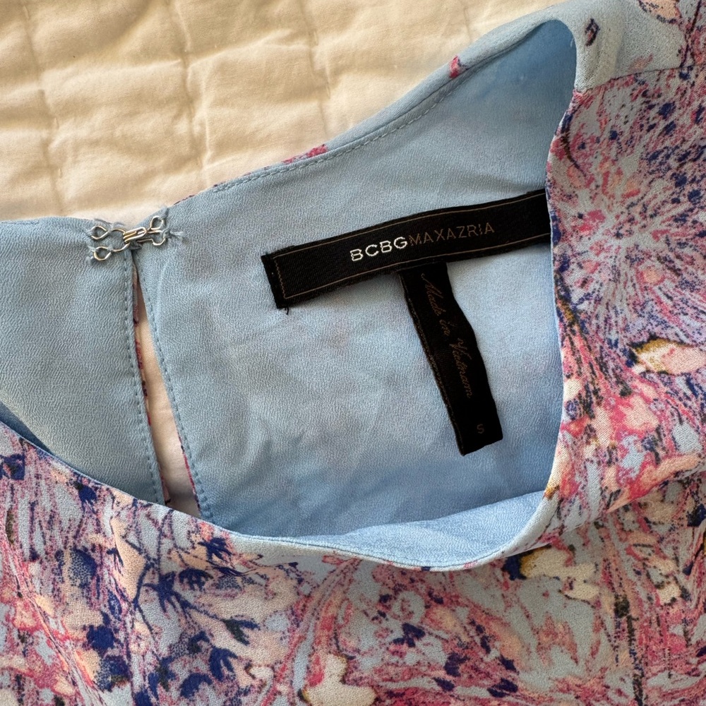 BCBGMaxAzria Pastel Floral Dress - Picture 4 of 6